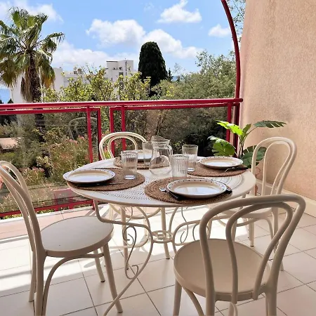 Apartment 2 Pieces Avec Piscine Et Parking Proche Plage - - Fr-1-251-505 *