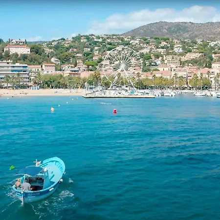 2 Pieces Avec Piscine Et Parking Proche Plage - - Fr-1-251-505 Apartment Le Lavandou